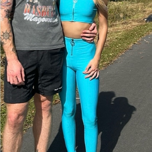 Matching Alo Set! - Picture 9 of 9